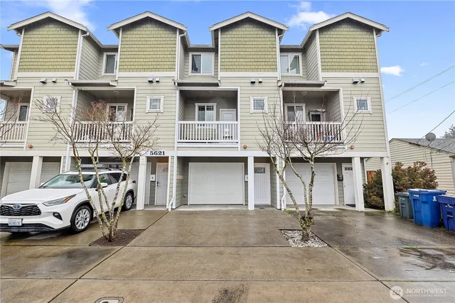 $2,350 | 5621 South Lawrence Street, Unit C, Tacoma, WA 98409