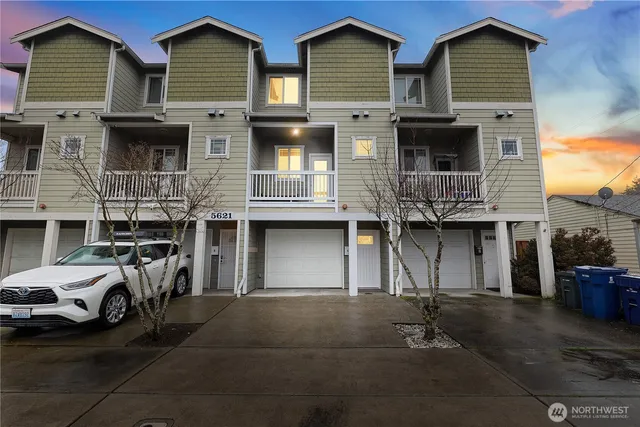 $2,350 | 5621 South Lawrence Street, Unit C, Tacoma, WA 98409