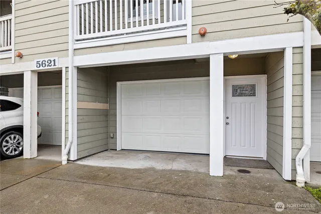 $2,350 | 5621 South Lawrence Street, Unit C, Tacoma, WA 98409