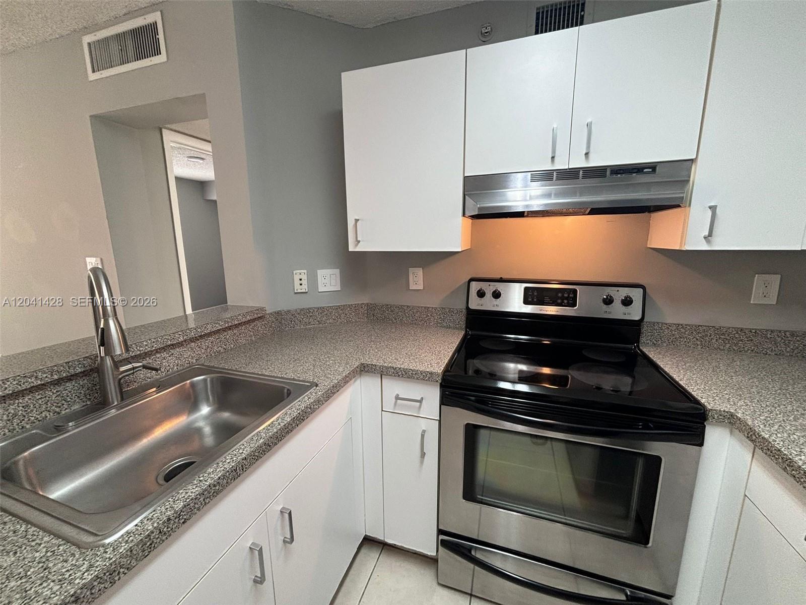 761 North Pine Island Road, Unit 203 Plantation, FL 33324 - Photo 12 of 38