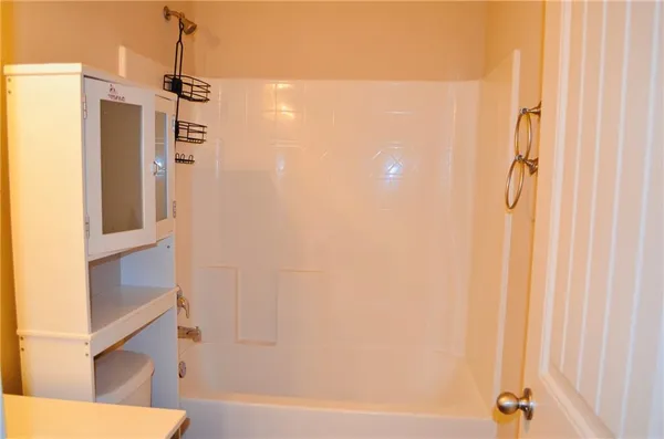 $1,950 | 7931 Bluefin Trail, Union City, GA 30291