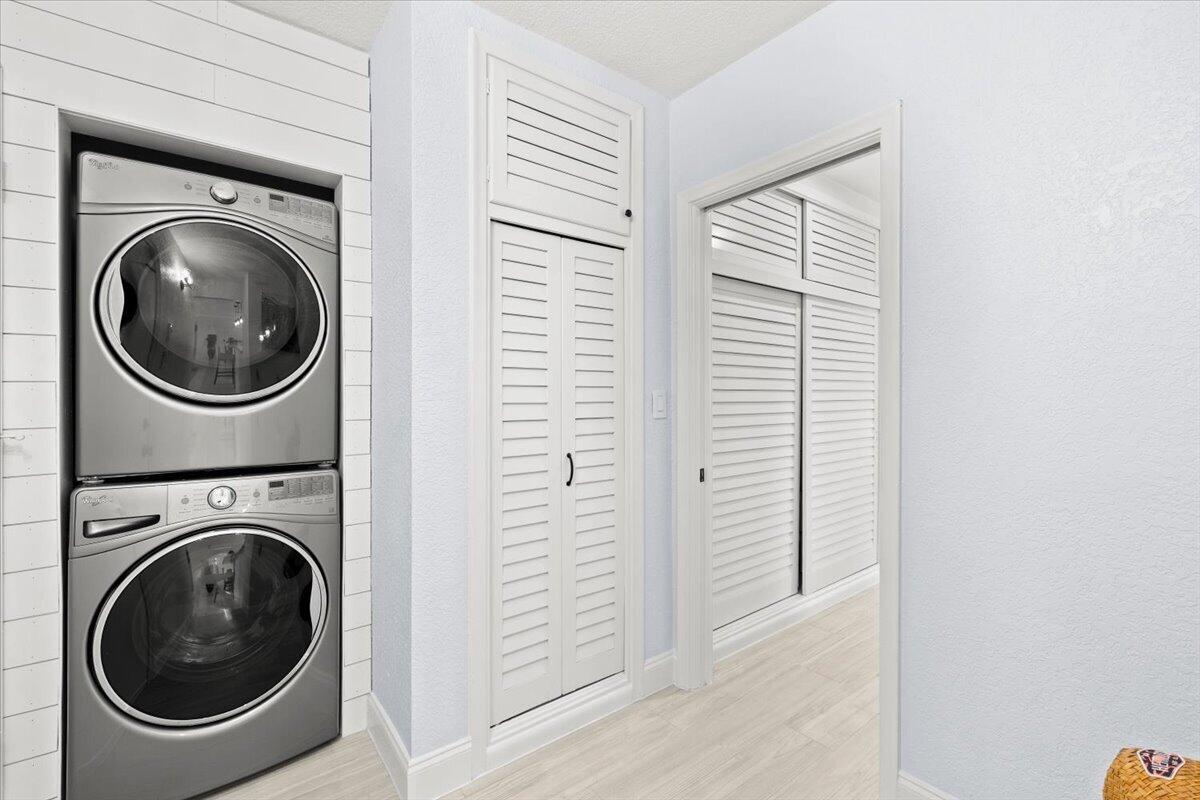 38 Southwest 10th Avenue Boca Raton, FL 33486 - Photo 19 of 44 Interior Laundry