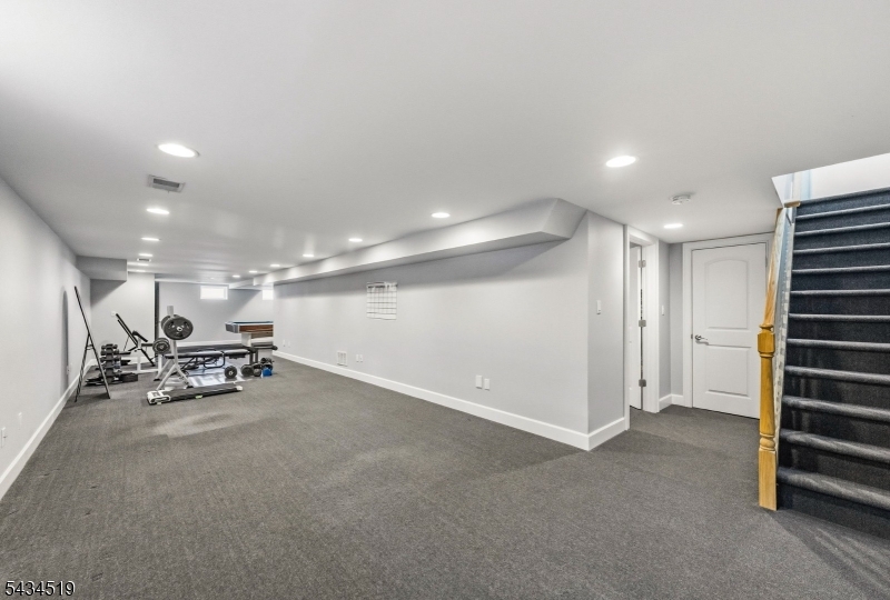 19 Fairview Road Clark, NJ 07066 - Photo 39 of 48