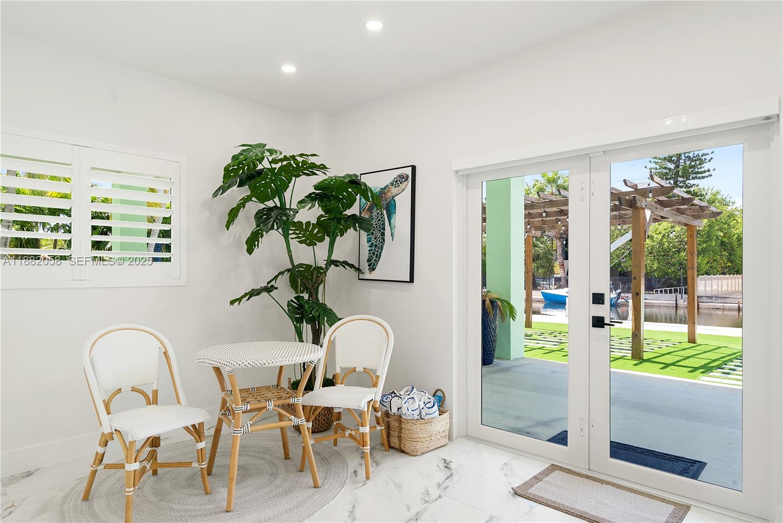 889 Ellen Drive Key Largo, FL 33037 - Photo 29 of 57 a living room with furniture