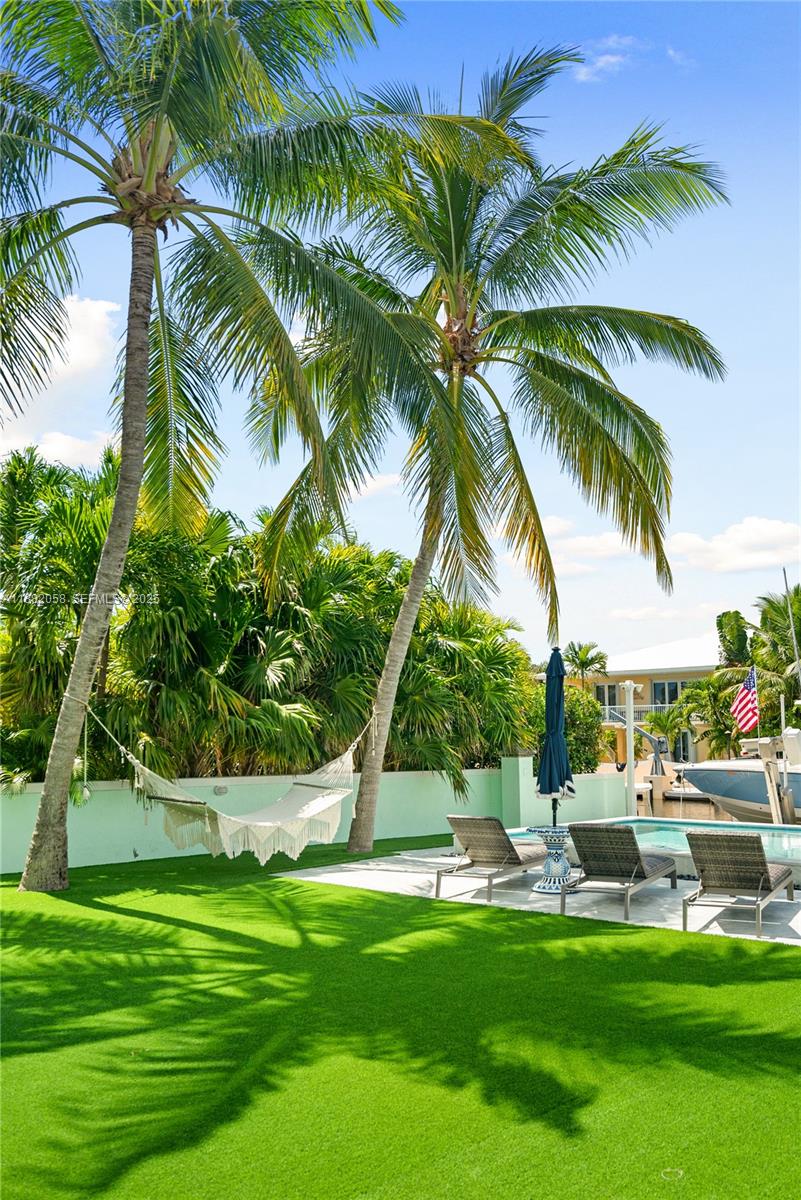 889 Ellen Drive Key Largo, FL 33037 - Photo 35 of 57