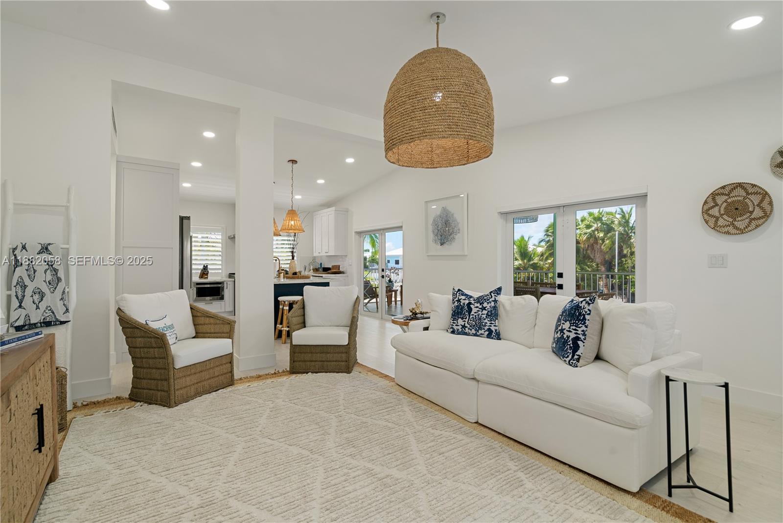 889 Ellen Drive Key Largo, FL 33037 - Photo 9 of 57 a living room with furniture