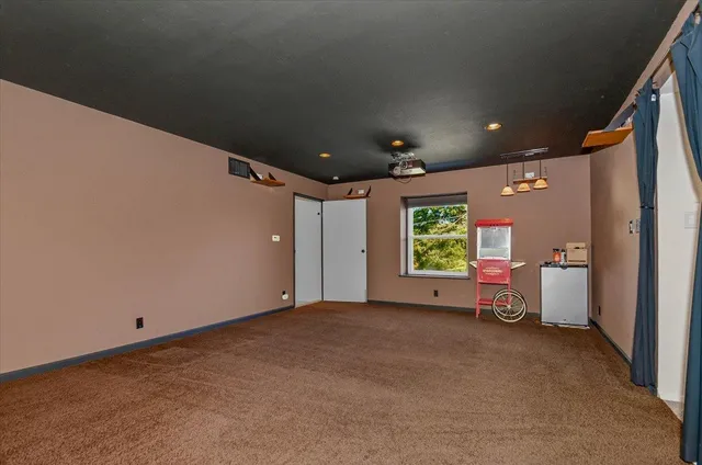 $999,999 | 2727 Lacy Lane, Sacramento, CA 95821