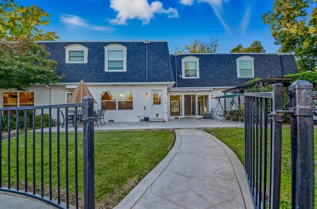 $999,999 | 2727 Lacy Lane, Sacramento, CA 95821