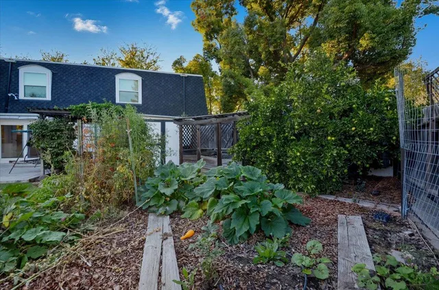 $999,999 | 2727 Lacy Lane, Sacramento, CA 95821