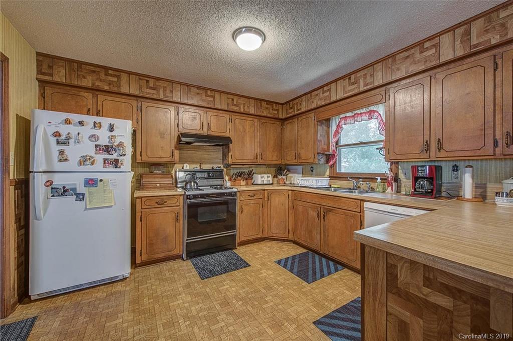 210 Shadowbrook Road Stanley, NC 28164 - Photo 4 of 14 Gallery Image 4
