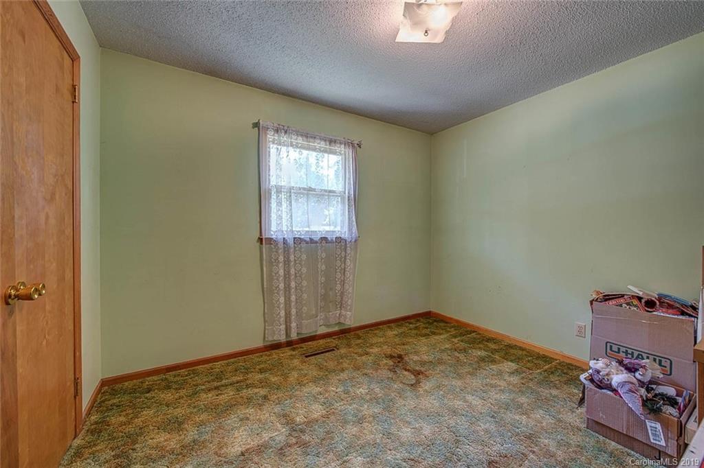 210 Shadowbrook Road Stanley, NC 28164 - Photo 8 of 14 Gallery Image 8