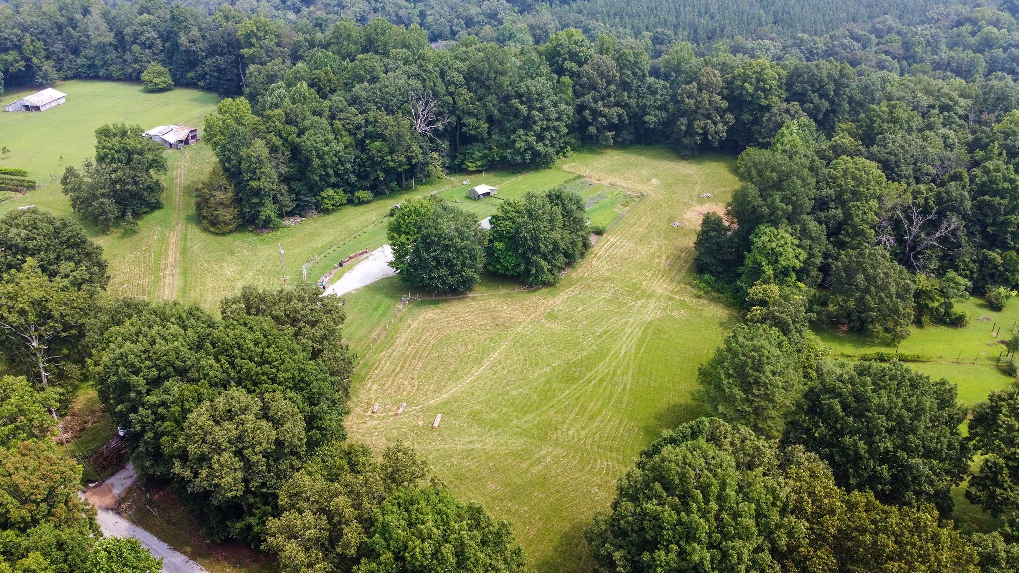 1084 Perry Road Manchester, TN 37355 - Photo 14 of 36