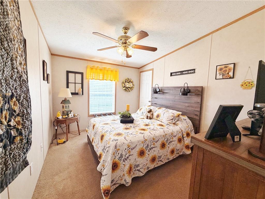 137 York Road Cranberry Township, PA 16066 - Photo 23 of 44 a bedroom with bed and window