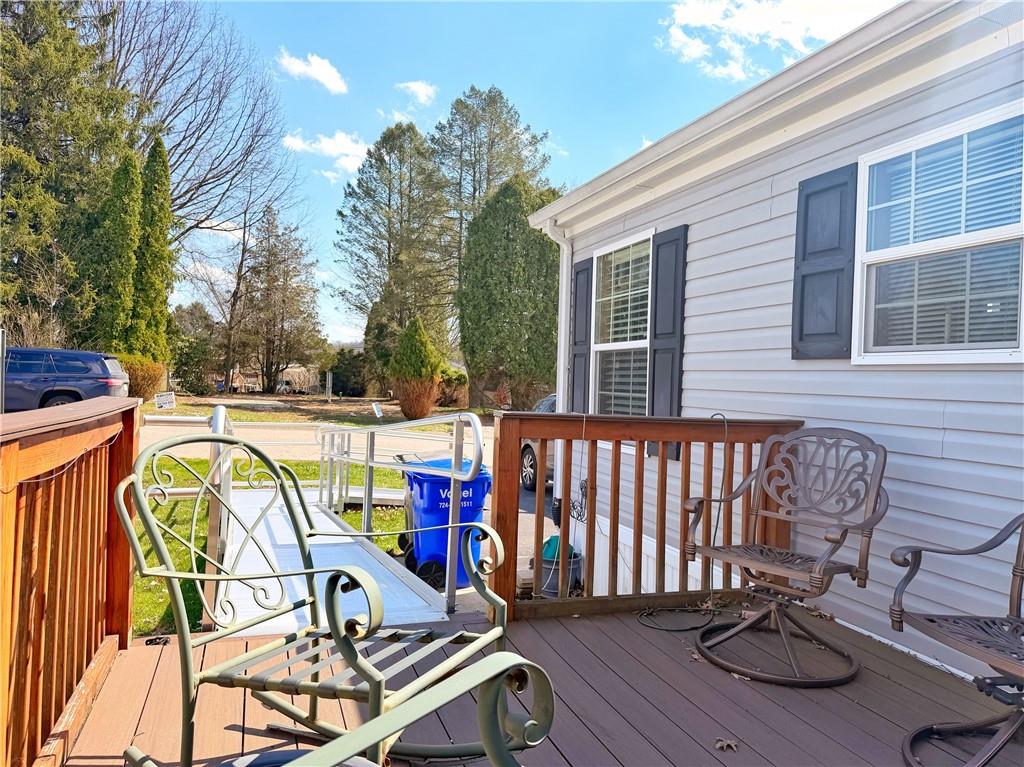 137 York Road Cranberry Township, PA 16066 - Photo 40 of 44 a view of sitting area with chairs