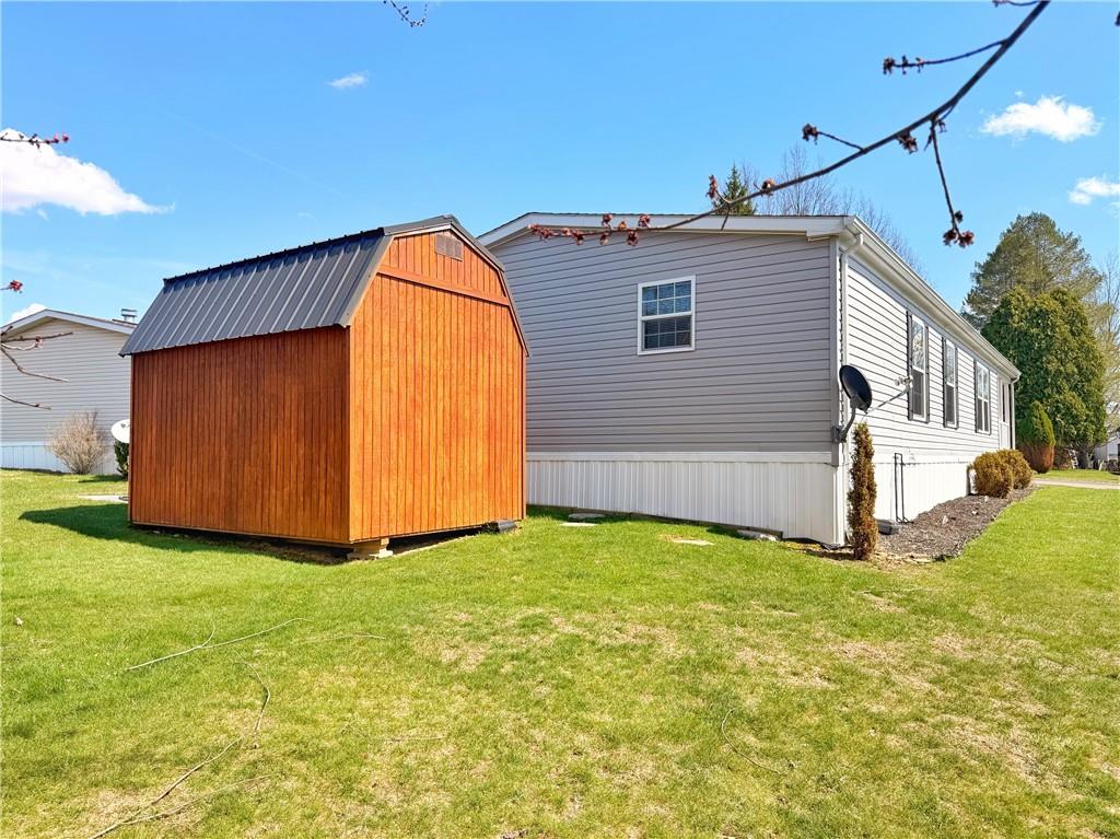 137 York Road Cranberry Township, PA 16066 - Photo 42 of 44 a view of a house with backyard and entertaining space