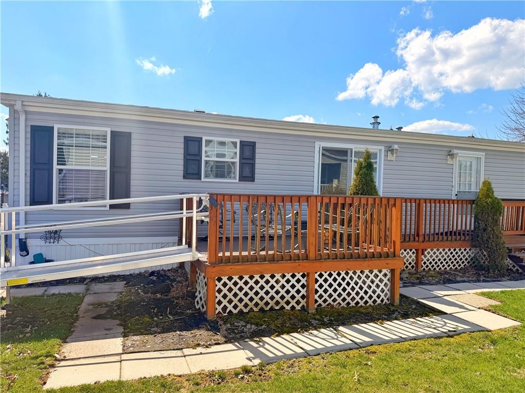137 York Road Cranberry Township, PA 16066 - Photo 44 of 44 a side view of a house