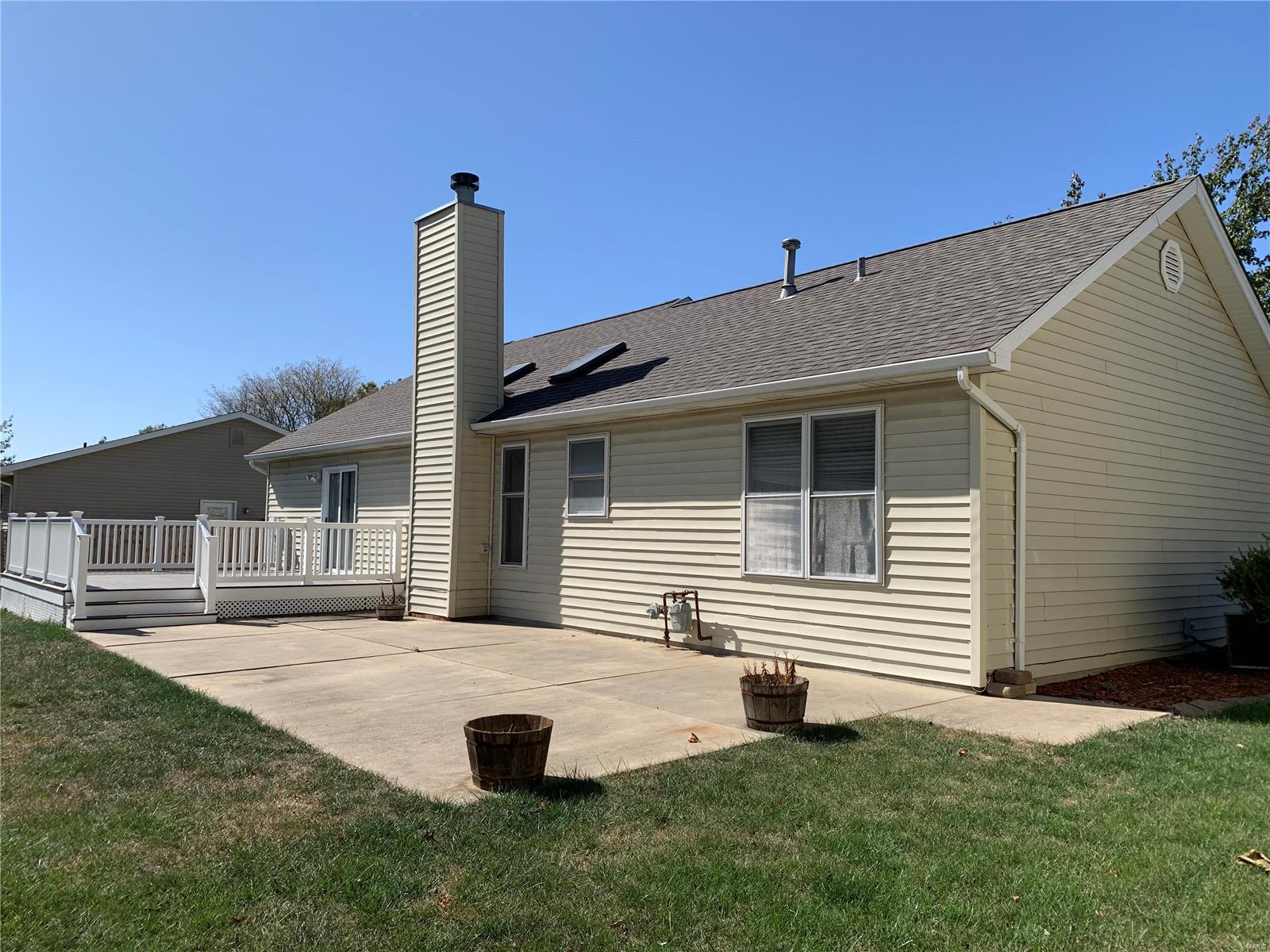 704 South Library Street Waterloo, IL 62298 - Photo 4 of 25