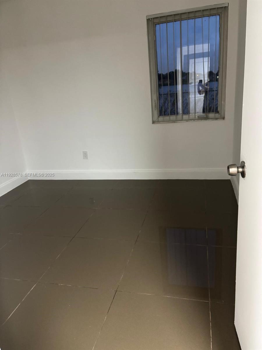 2000 Northwest 119th Street, Unit 904 Miami, FL 33167 - Photo 4 of 12