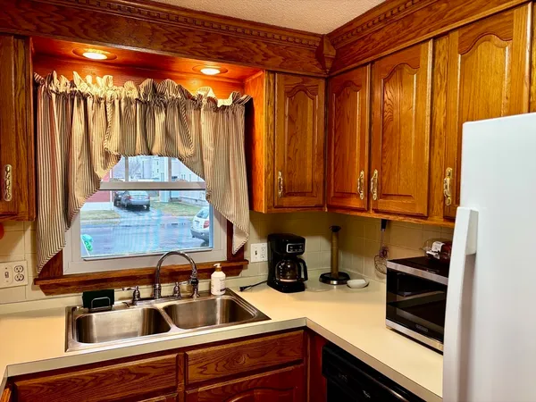 $320,000 | 30 Catherine Street, Chicopee, MA 01013