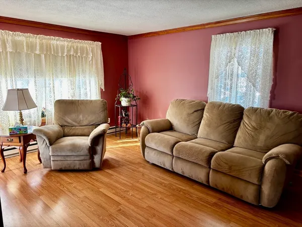 $320,000 | 30 Catherine Street, Chicopee, MA 01013