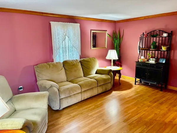 $320,000 | 30 Catherine Street, Chicopee, MA 01013