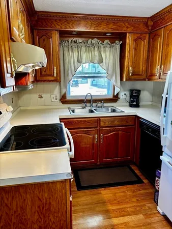 $320,000 | 30 Catherine Street, Chicopee, MA 01013