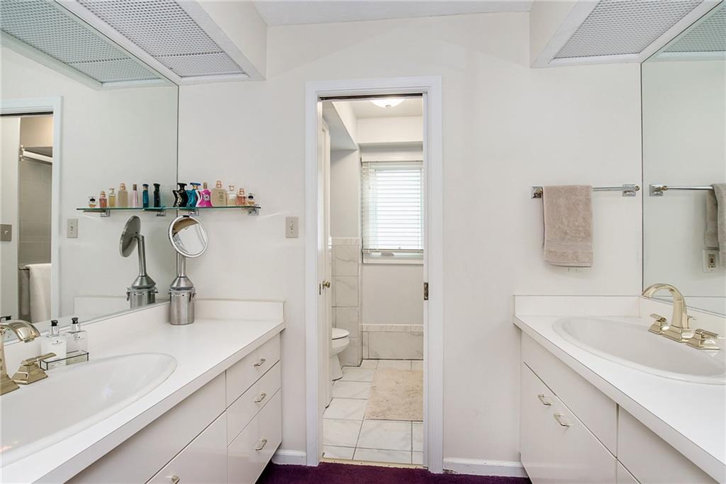 8950 Shagbark Road Indianapolis, IN 46260 - Photo 14 of 24 Gallery Image 14