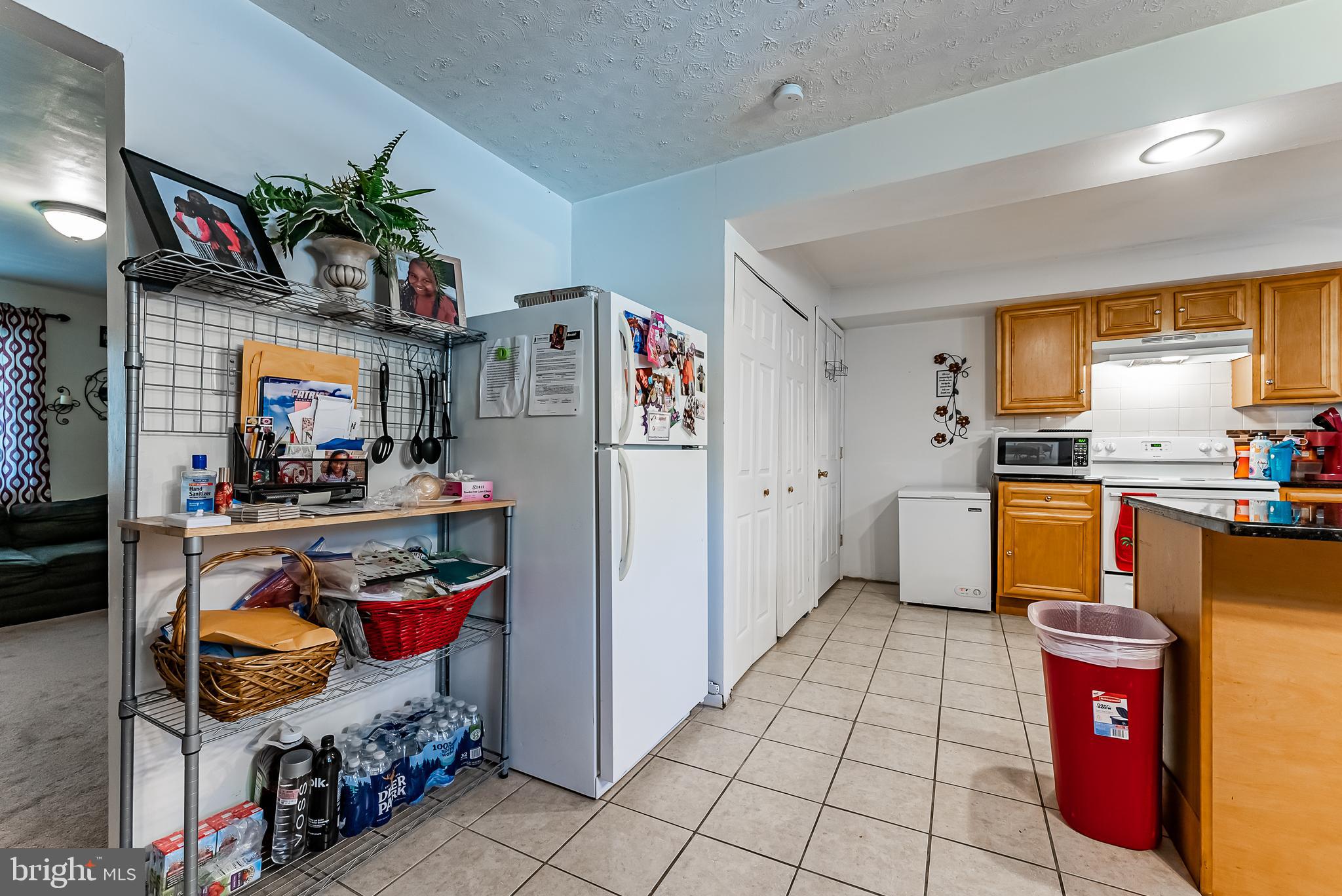 1393 North Valley Road Pottstown, PA 19464 - Photo 13 of 25 You'll love this kitchen for entertaining family!