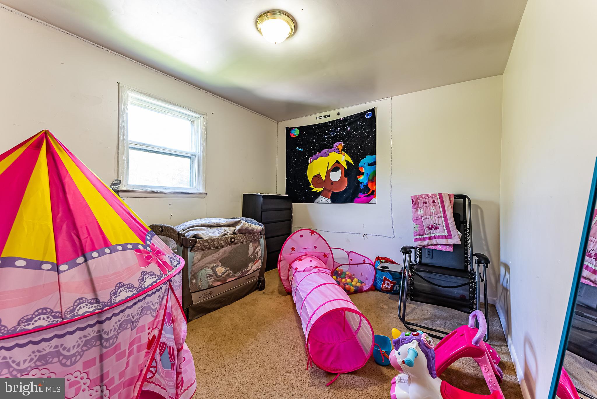 1393 North Valley Road Pottstown, PA 19464 - Photo 17 of 25 A fantastic playroom, craft area or 3rd bedroom