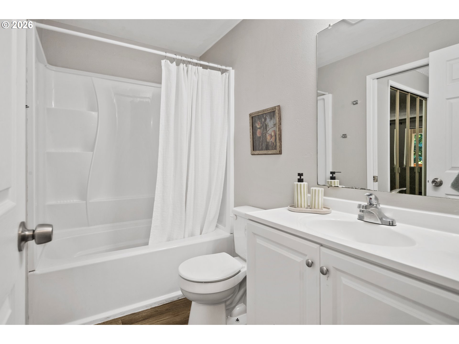 14822 Southwest 109th Avenue Portland, OR 97224 - Photo 19 of 30 Bathroom