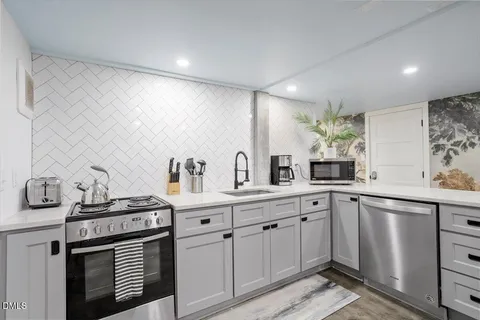 $999,000 | 807 East Edenton Street, Raleigh, NC 27601
