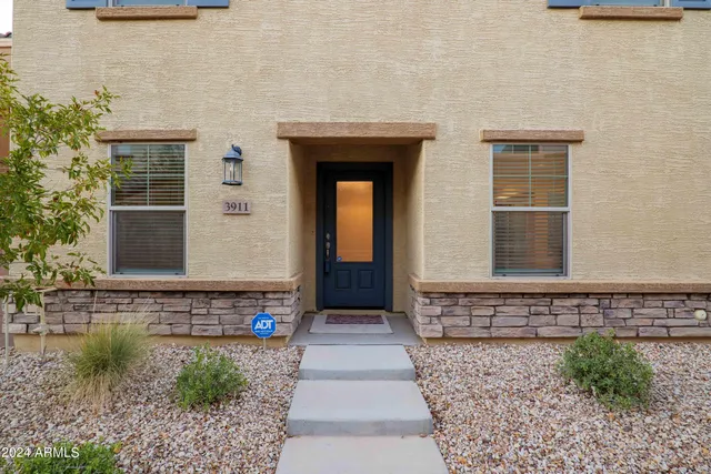 $410,000 | 3911 South 79th Lane, Phoenix, AZ 85043