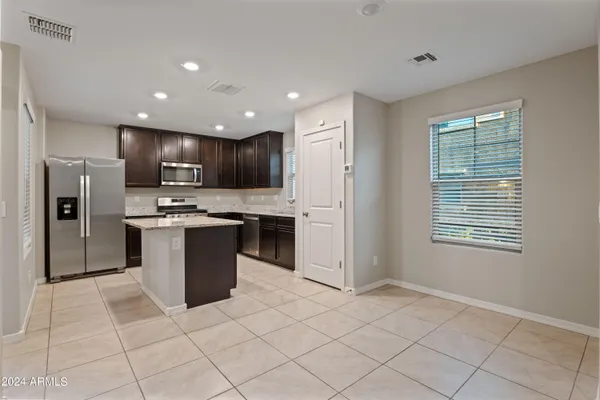 $410,000 | 3911 South 79th Lane, Phoenix, AZ 85043