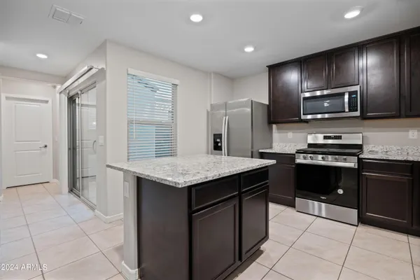 $410,000 | 3911 South 79th Lane, Phoenix, AZ 85043