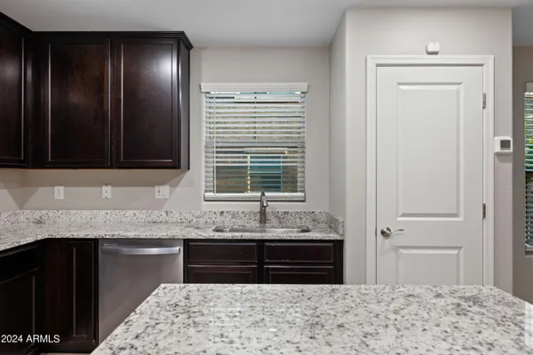 $410,000 | 3911 South 79th Lane, Phoenix, AZ 85043