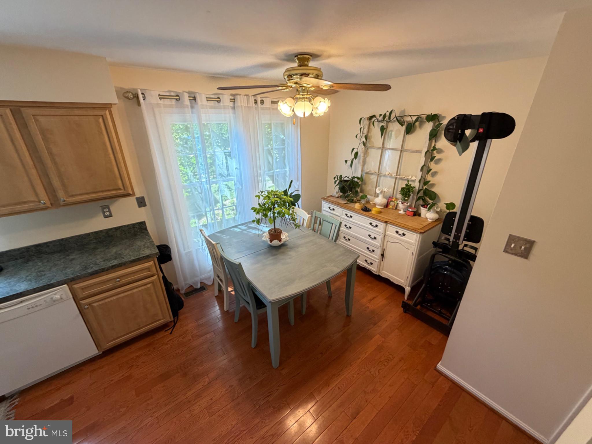 10313 Latney Road Fairfax, VA 22032 - Photo 9 of 45