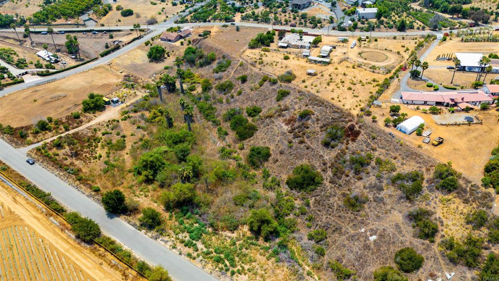 456 Grove View Road Oceanside, CA 92057 - Photo 2 of 12 Gallery Image 2