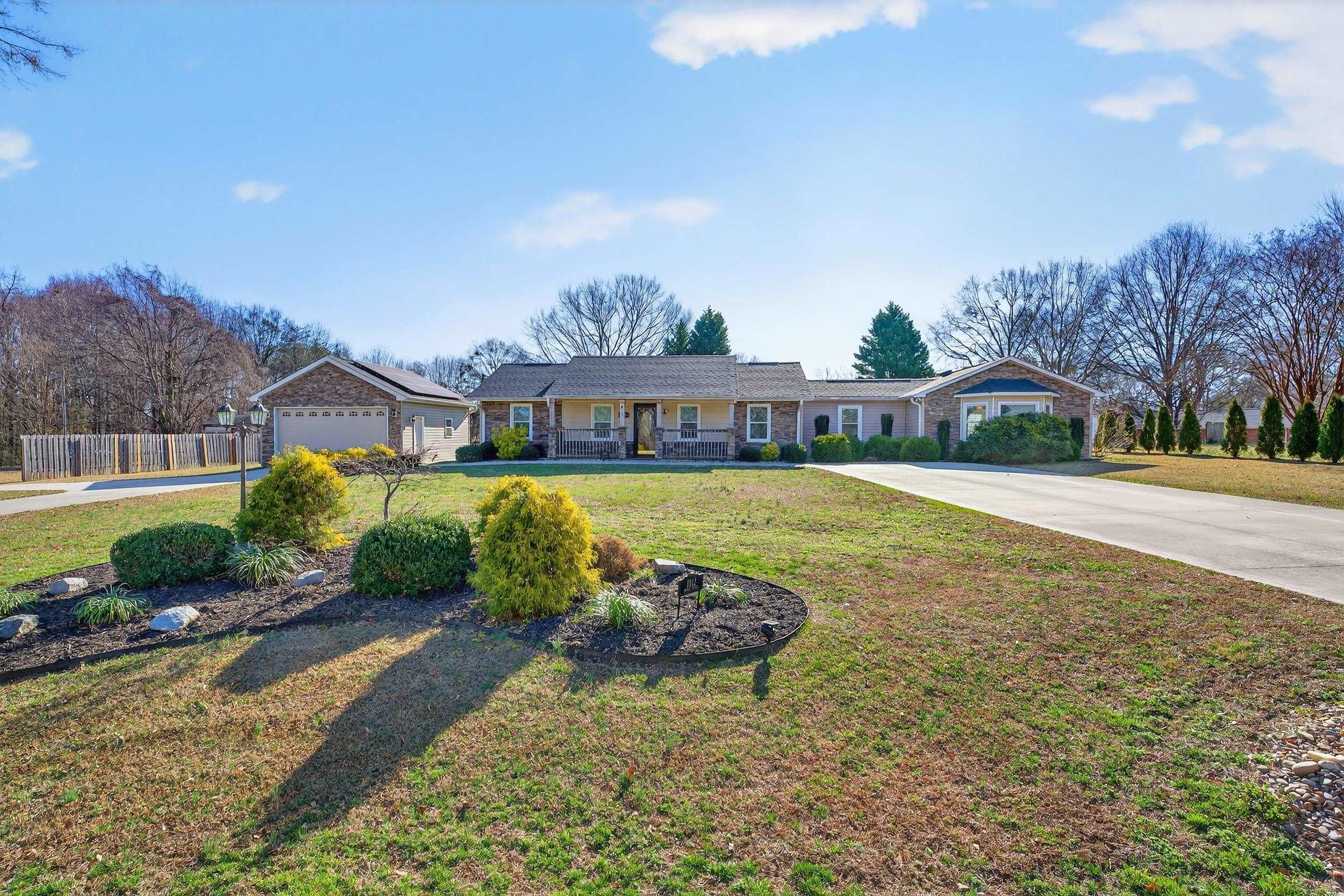 1012 Berry Drive Boiling Springs, SC 29316 - Photo 3 of 34