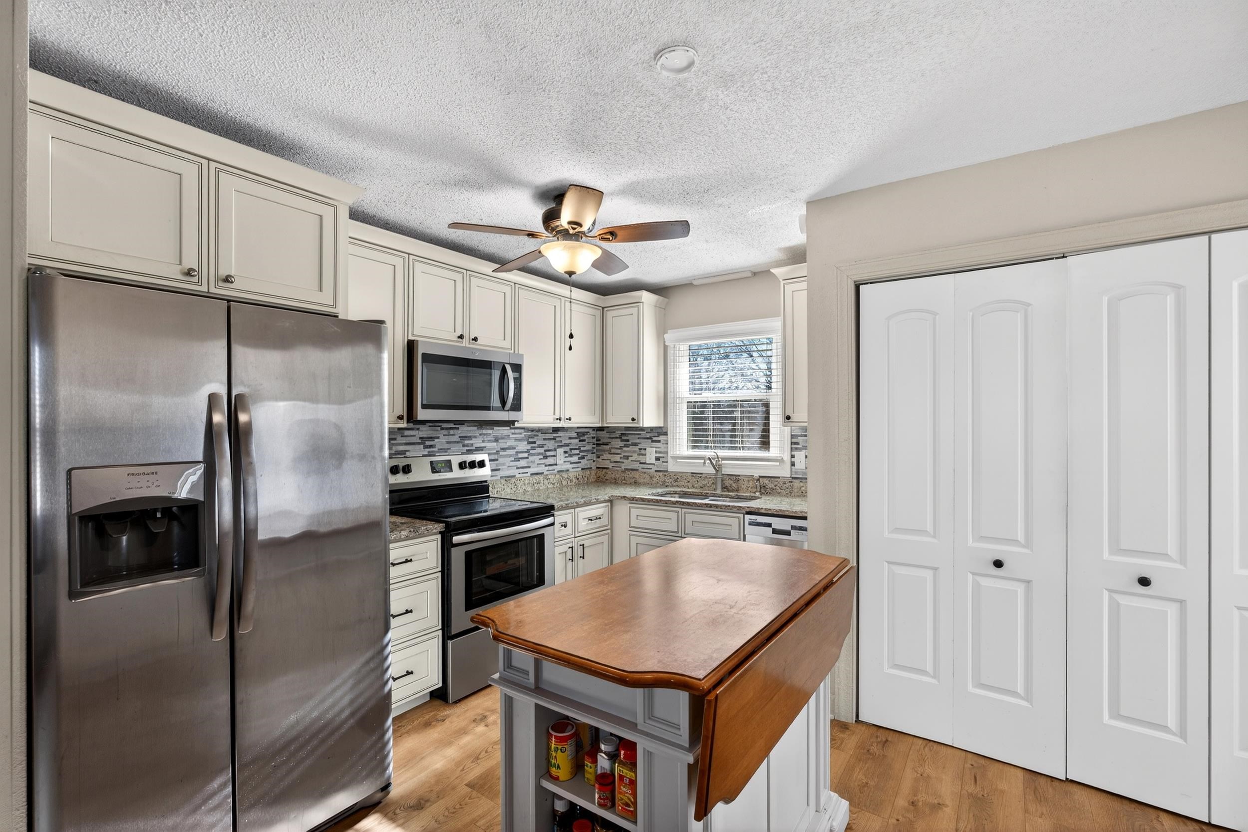 1012 Berry Drive Boiling Springs, SC 29316 - Photo 10 of 34