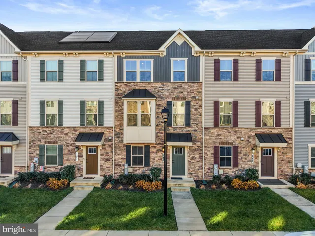 $300,000 | 149 Lyons Creek Drive, Laurel, MD 20708