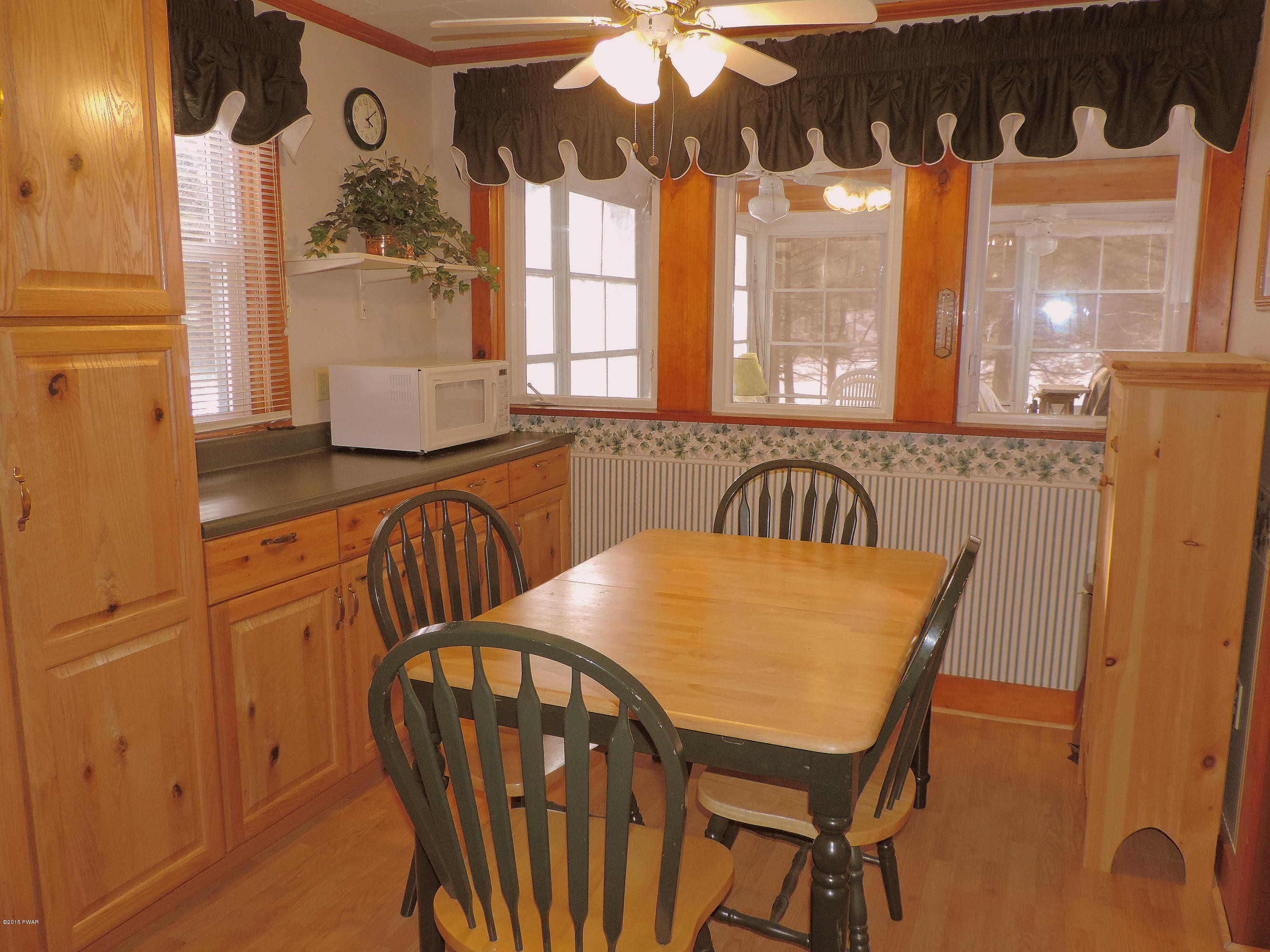 113 Bent Road Greentown, PA 18426 - Photo 8 of 23 DSCN3699