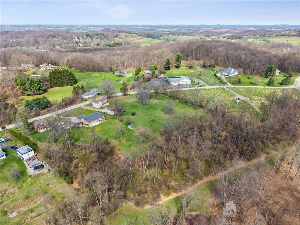 1640 Ridge Road Jeannette, PA 15644 - Photo 8 of 11