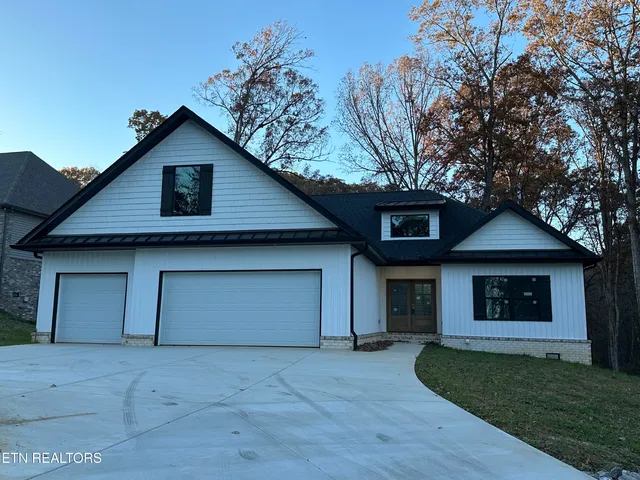 $749,900 | 301 Seminole Trace, Loudon, TN 37774