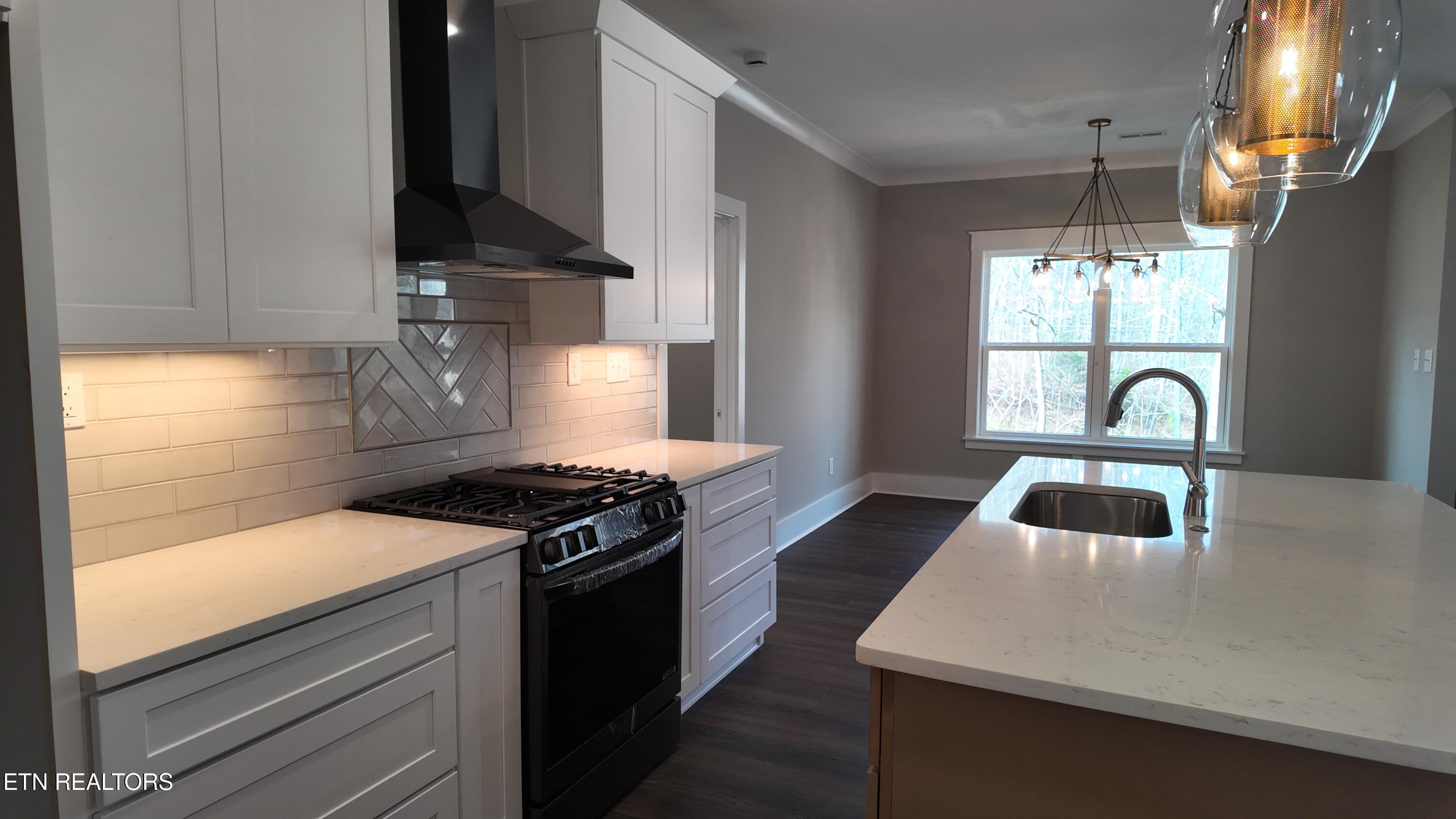 301 Seminole Trace Loudon, TN 37774 - Photo 15 of 42 DJI_20251206105242_0062_D