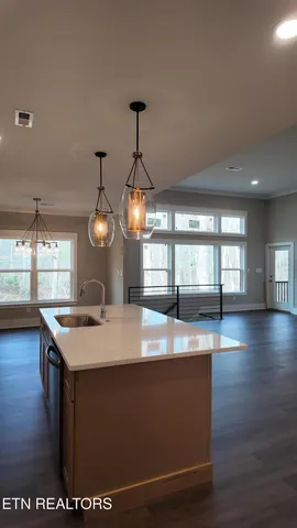 $749,900 | 301 Seminole Trace, Loudon, TN 37774