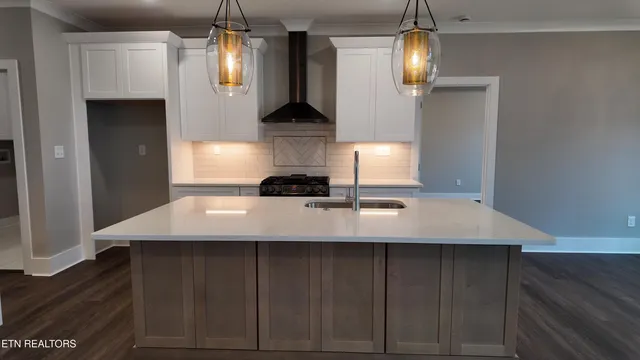 $749,900 | 301 Seminole Trace, Loudon, TN 37774