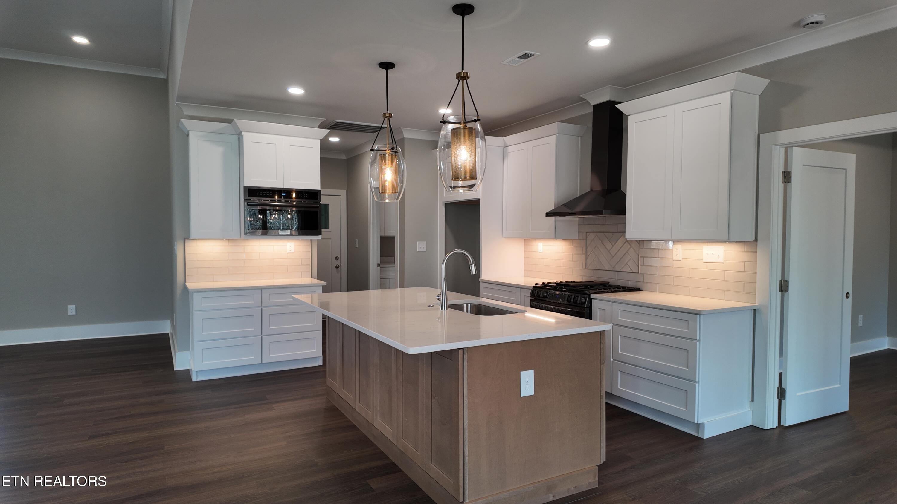 301 Seminole Trace Loudon, TN 37774 - Photo 19 of 48 DJI_20251206105205_0060_D