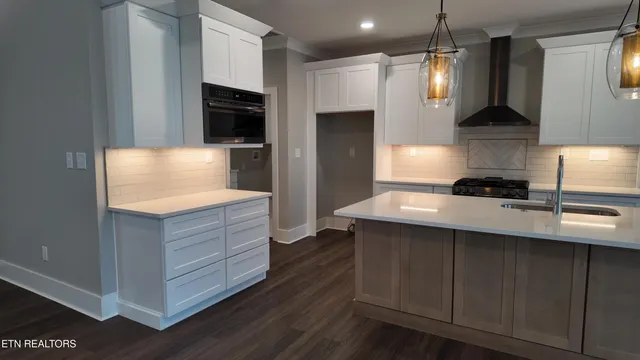 $749,900 | 301 Seminole Trace, Loudon, TN 37774