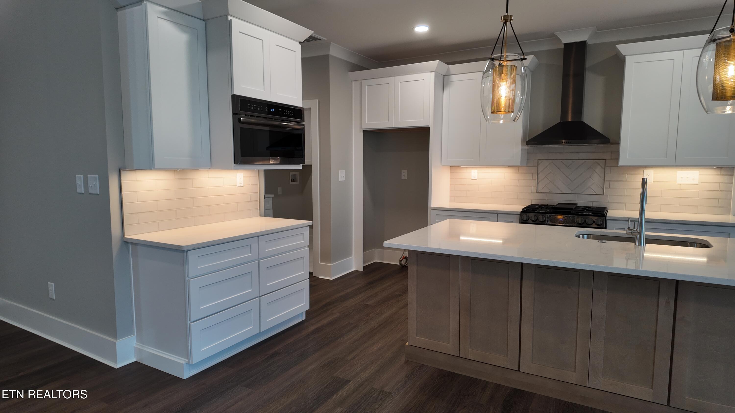 301 Seminole Trace Loudon, TN 37774 - Photo 19 of 42 DJI_20251206105823_0077_D