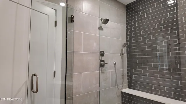 $749,900 | 301 Seminole Trace, Loudon, TN 37774